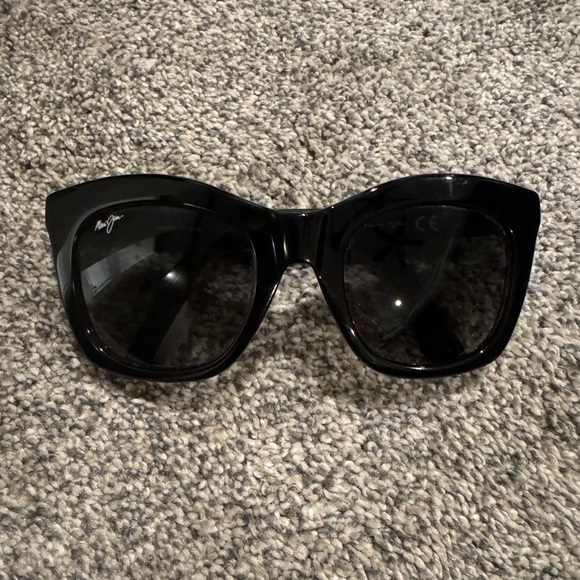 Maui Jim COCO PALMS in Gloss Black Sunglasses - Picture 1 of 6